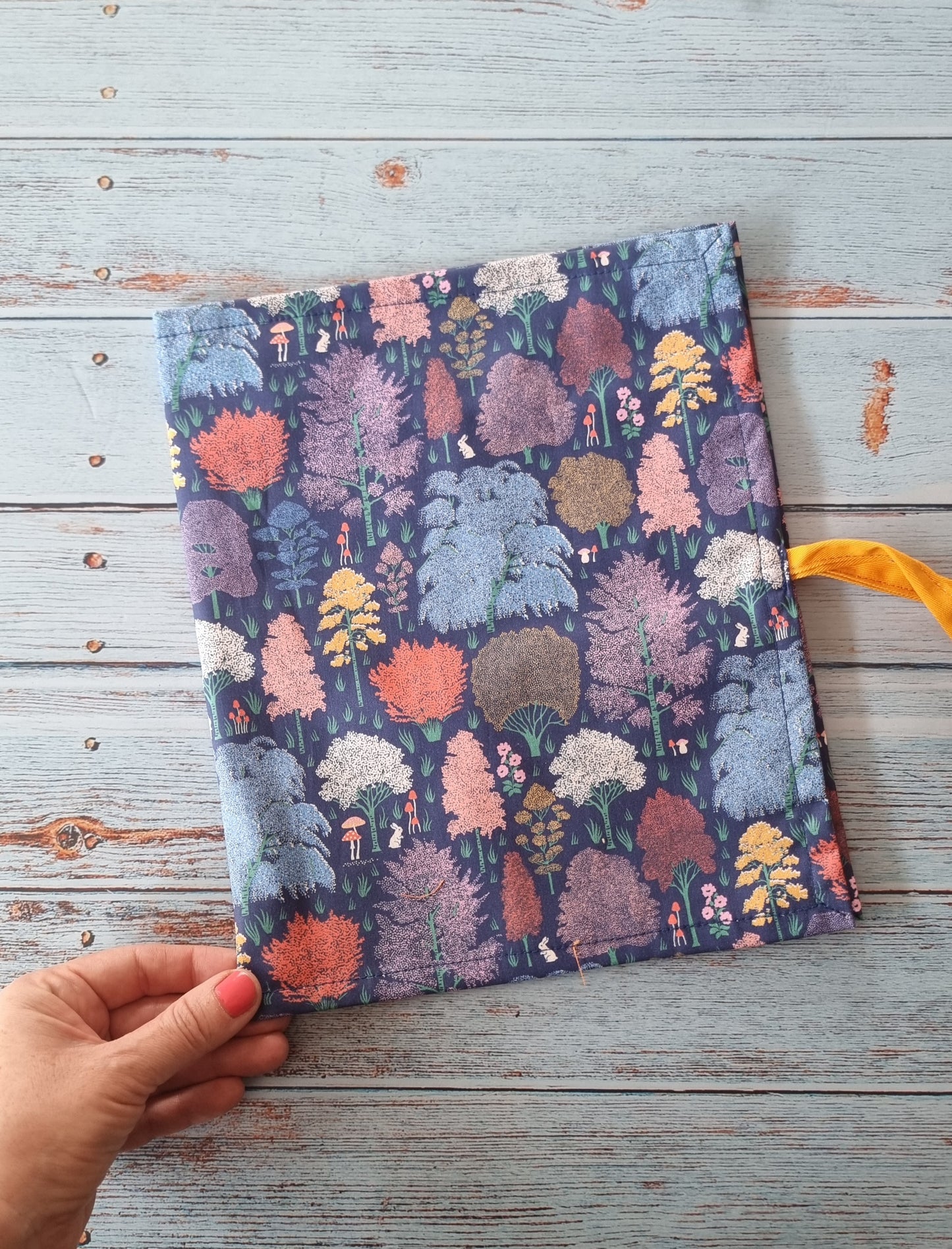 Estuche Bruno / Arboles fondo azul